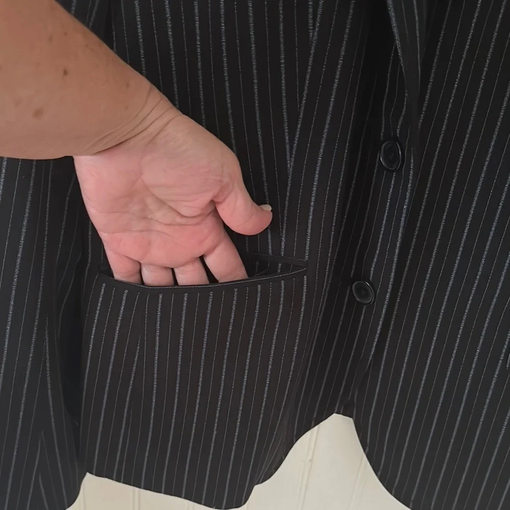 Anne Klein Black and Gray Pinstripe Blazer sz M